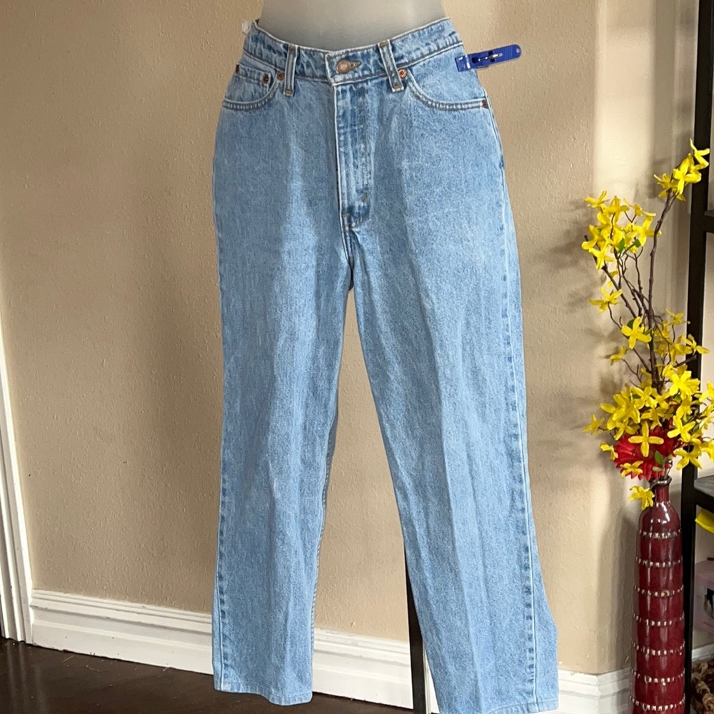 1990s Vintage Women’s Levi’s 512 Slim Fit Tapered Leg Jeans size 11